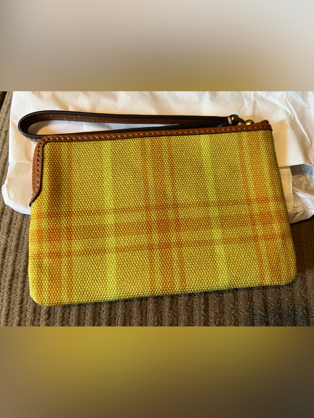 Coach Corner Zip Wristlet
In Regenerative Cotton With Plaid Print NWT - Picture 2 of 4